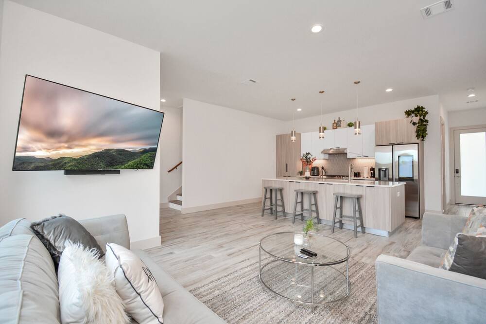 Photo of Livingroom in Central Southwest
