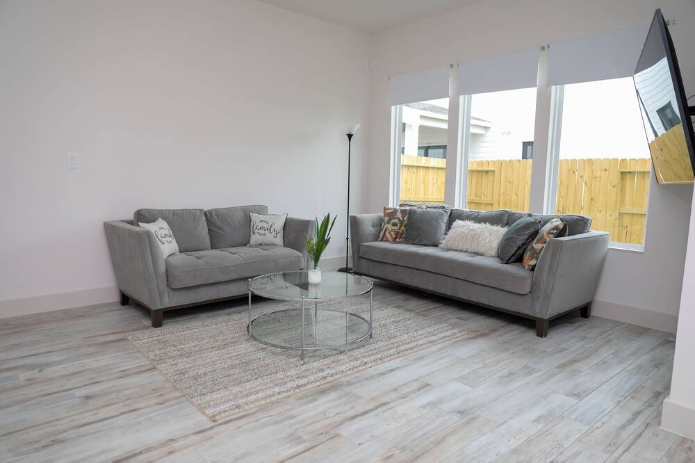 Photo of Livingroom in Central Southwest