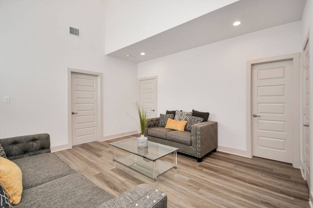 Photo of Livingroom in Central Southwest