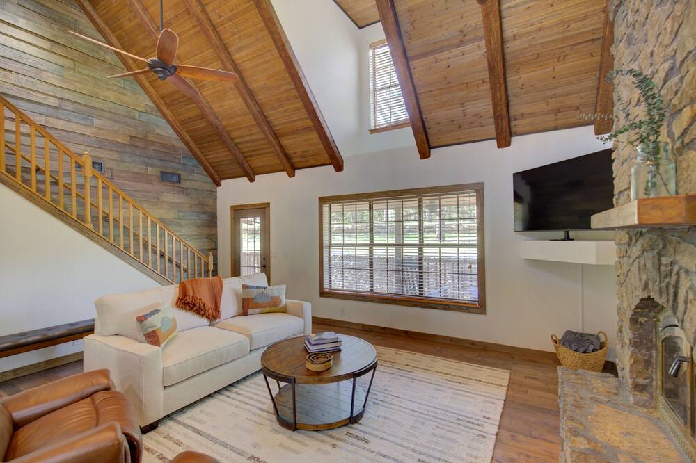 Photo of Livingroom in Verdigris