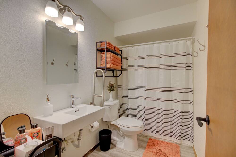 Photo of Bathroom in Verdigris