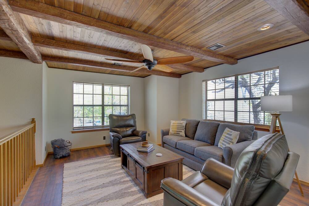 Photo of Livingroom in Verdigris