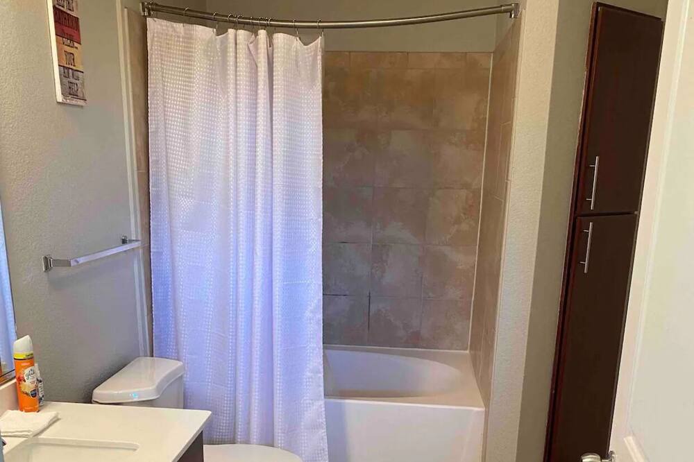 Photo of Bathroom in Energy Corridor