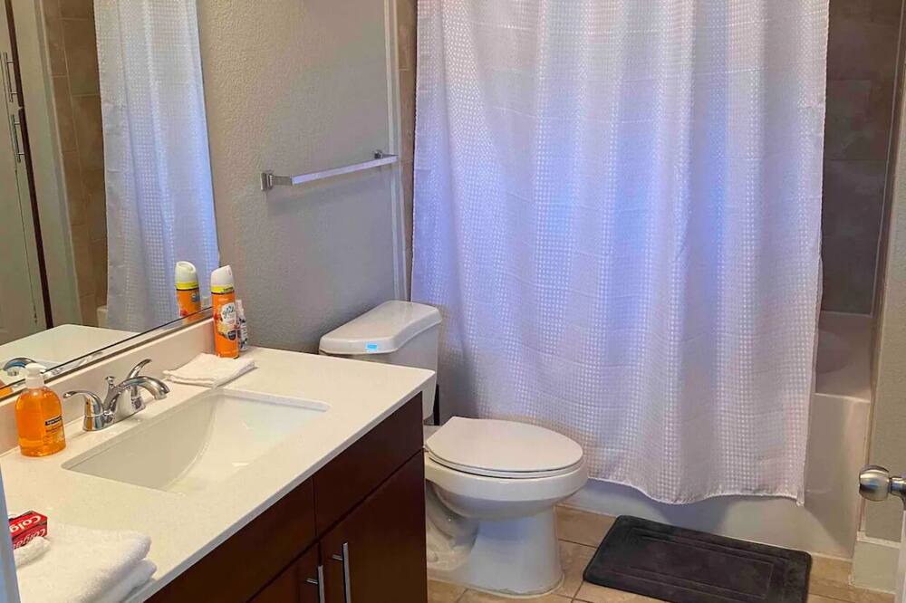 Photo of Bathroom in Energy Corridor