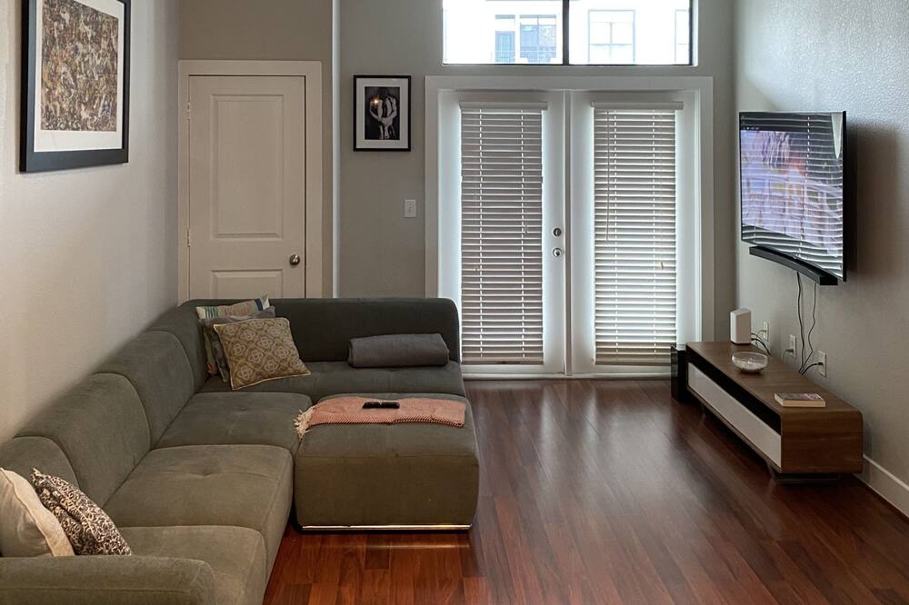 Photo of Livingroom in Energy Corridor