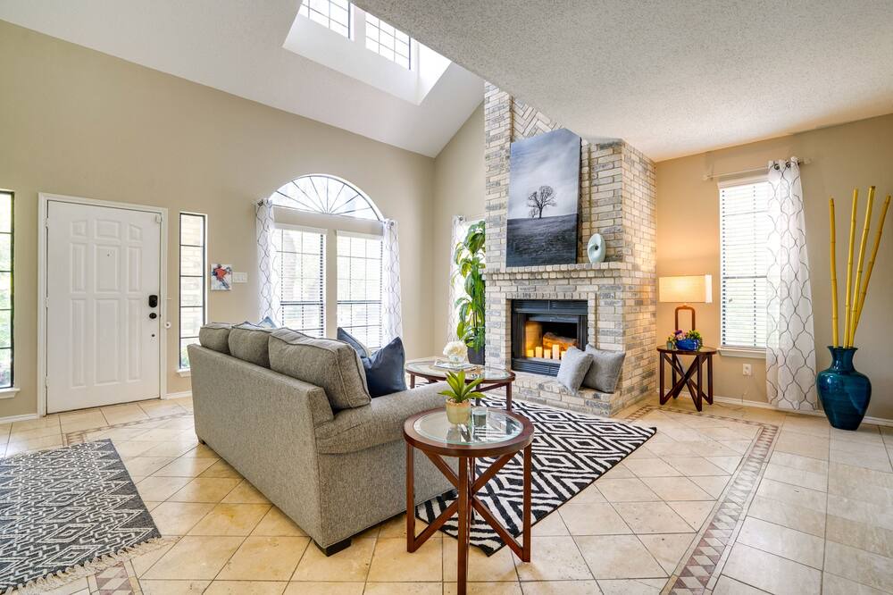 Photo of Livingroom in Northwest Crossing
