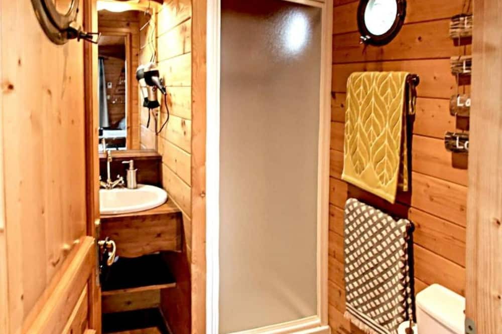 Photo of Bathroom in Buding