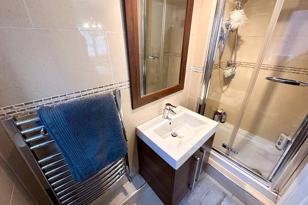 Photo of Bathroom in Waunlwyd