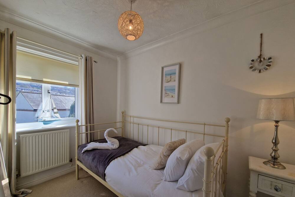 Photo of Bedroom in Waunlwyd