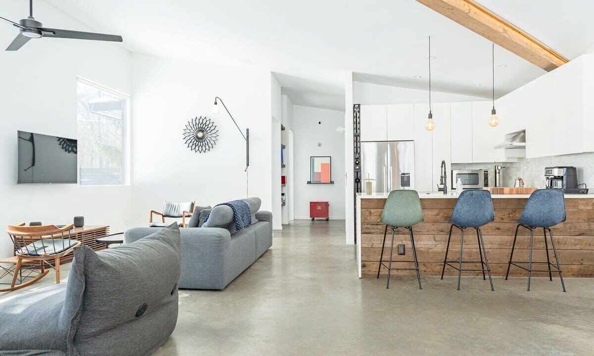 Photo of Livingroom in Ulster Park