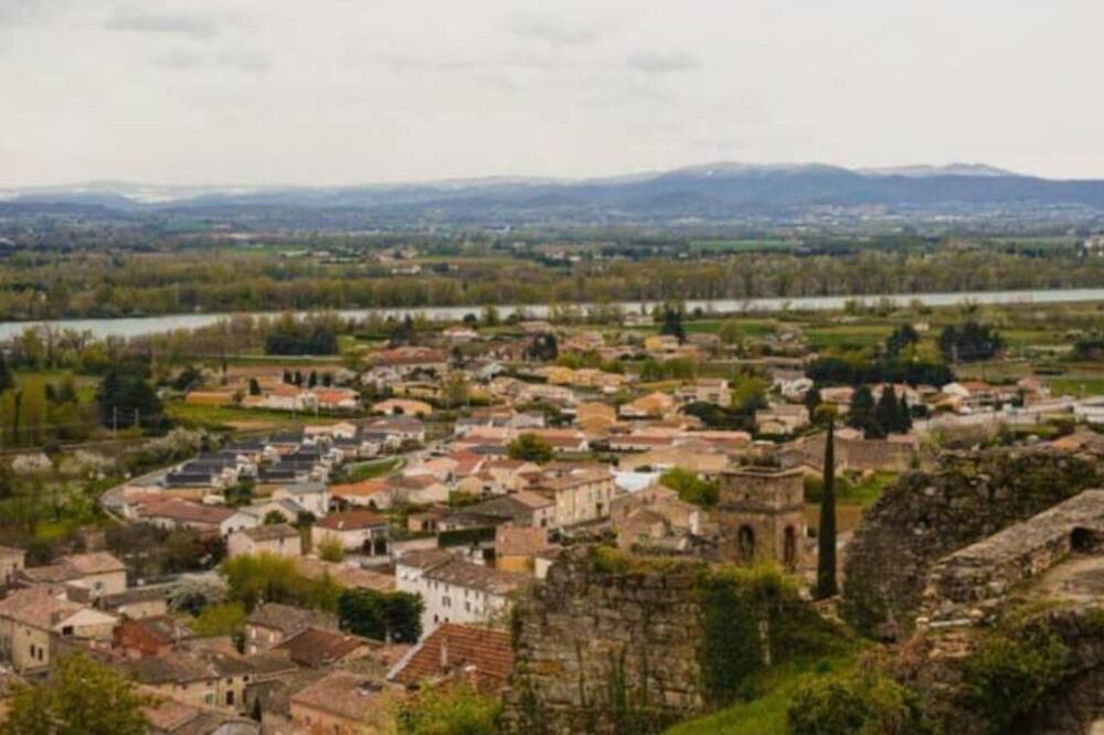 Photo of Outdoor in Charmes-sur-Rhone
