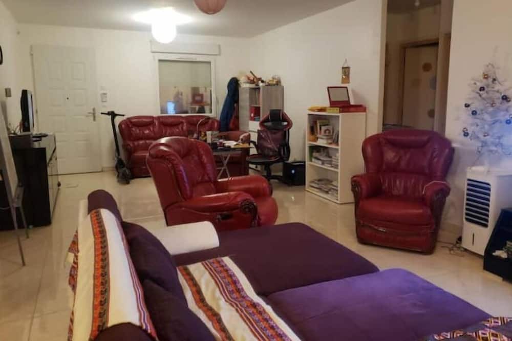 Photo of Others in Charmes-sur-Rhone