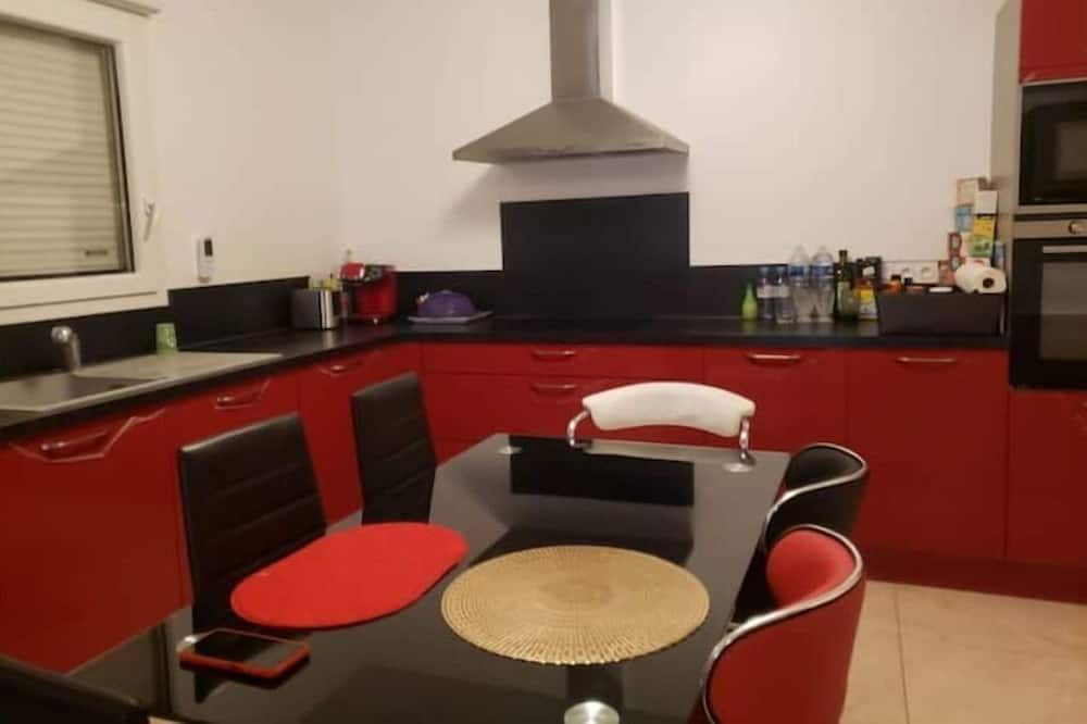 Photo of Kitchen in Charmes-sur-Rhone