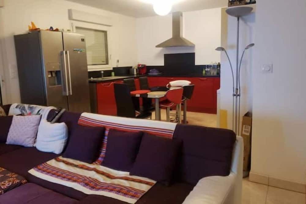 Photo of Others in Charmes-sur-Rhone