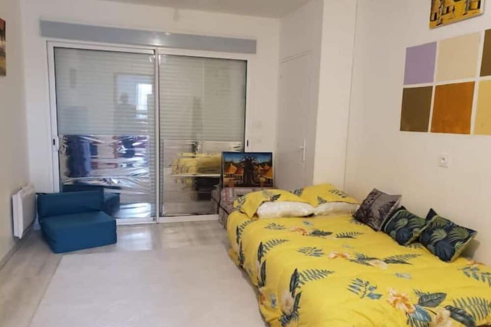 Photo of Bedroom in Charmes-sur-Rhone