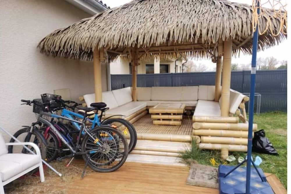 Photo of Outdoor in Charmes-sur-Rhone