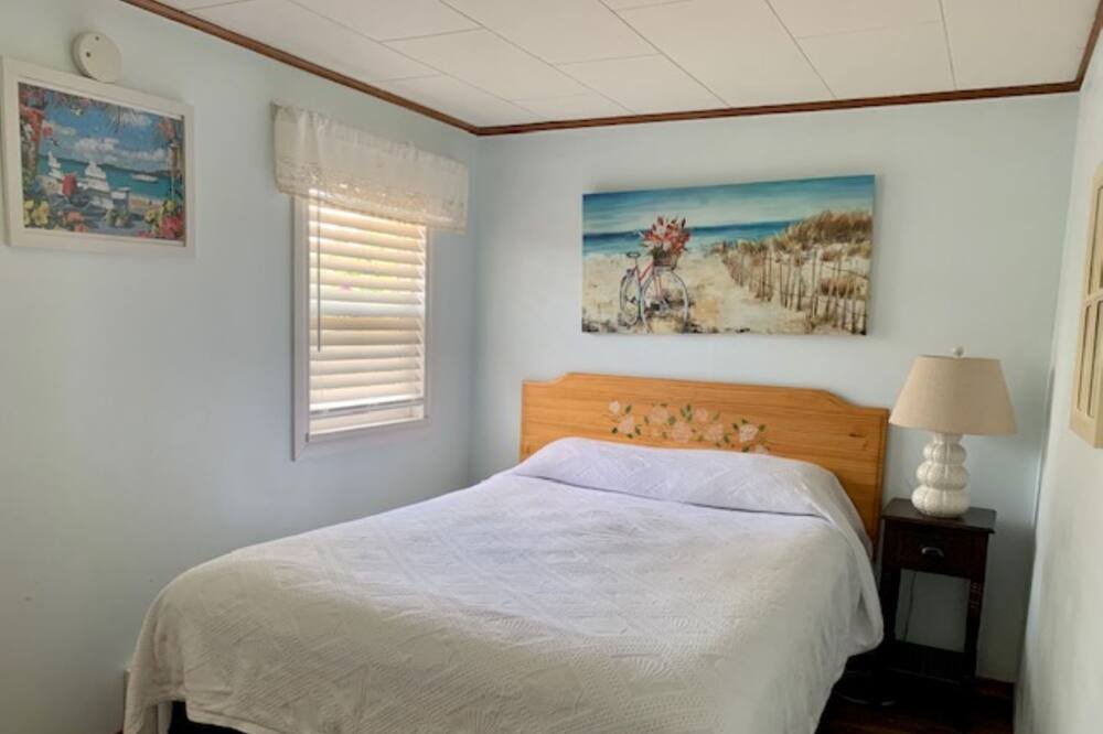 Photo of Bedroom in Long Beach