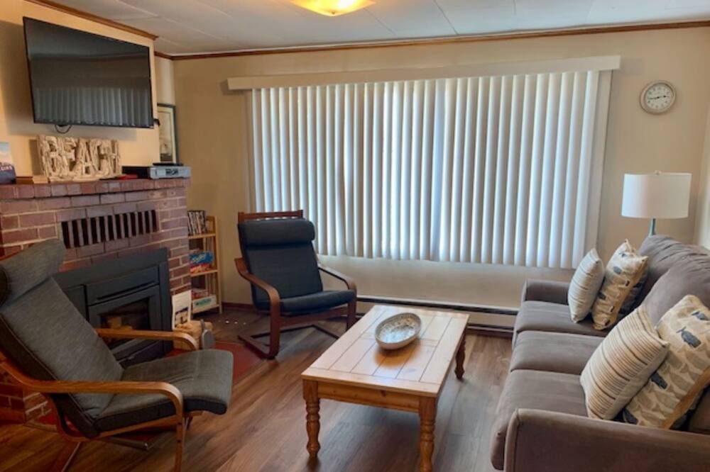 Photo of Livingroom in Long Beach