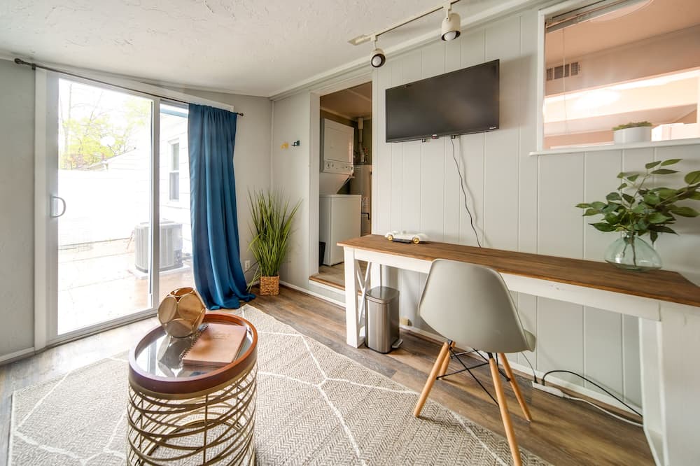 Photo of Bedroom in Mayfield Heights