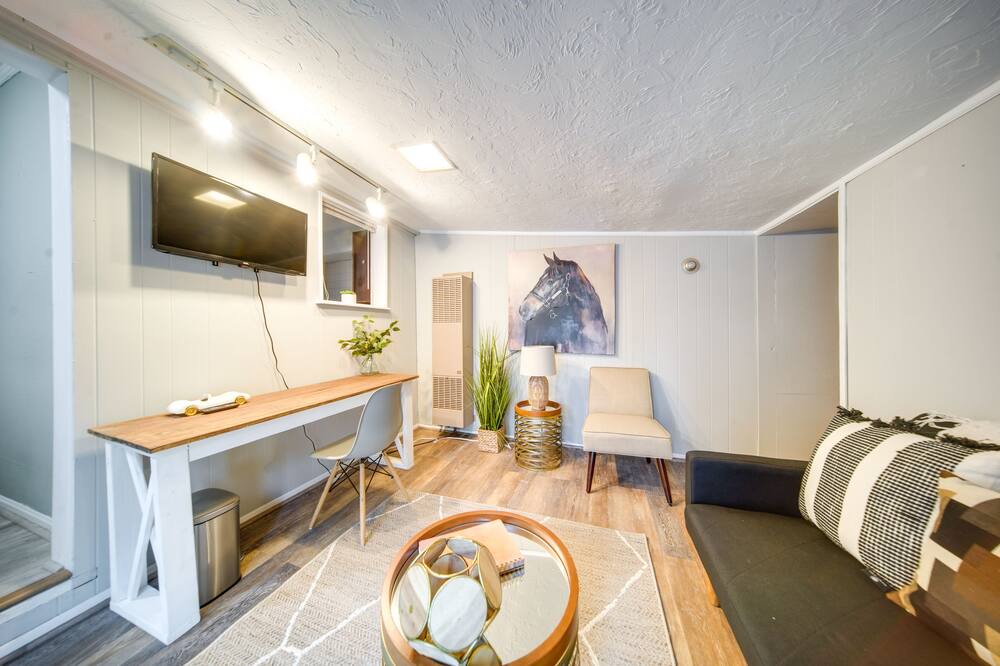 Photo of Livingroom in Mayfield Heights