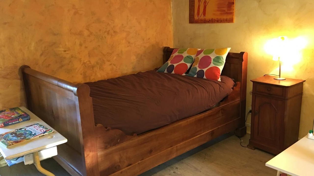 Photo of Others in Payre