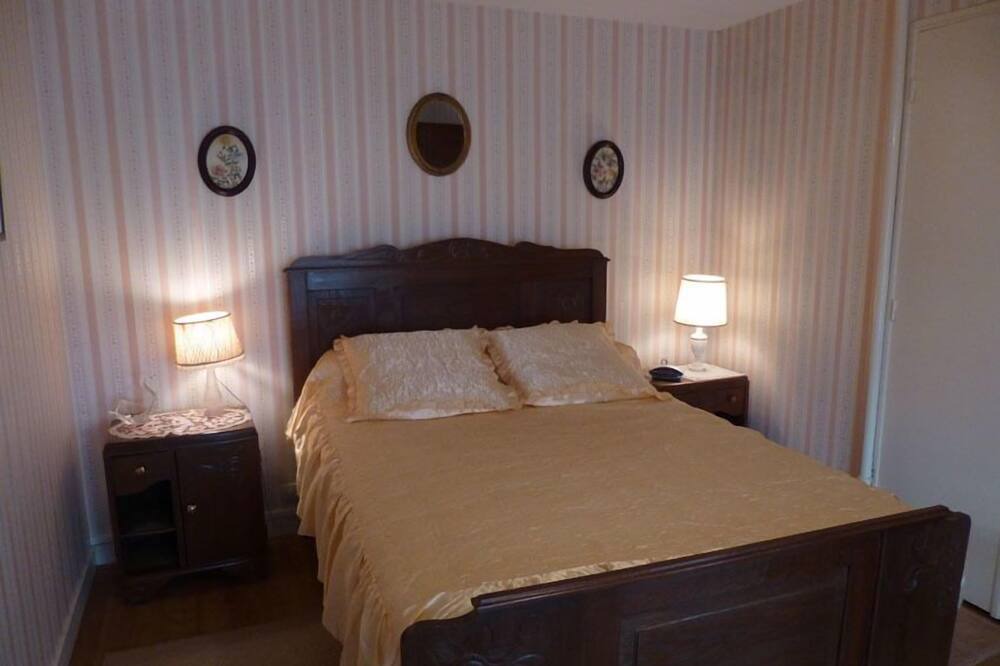 Photo of Bedroom in Scorbe-Clairvaux