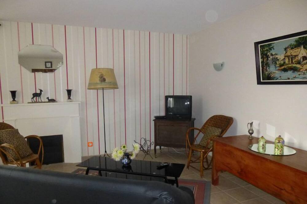Photo of Livingroom in Scorbe-Clairvaux