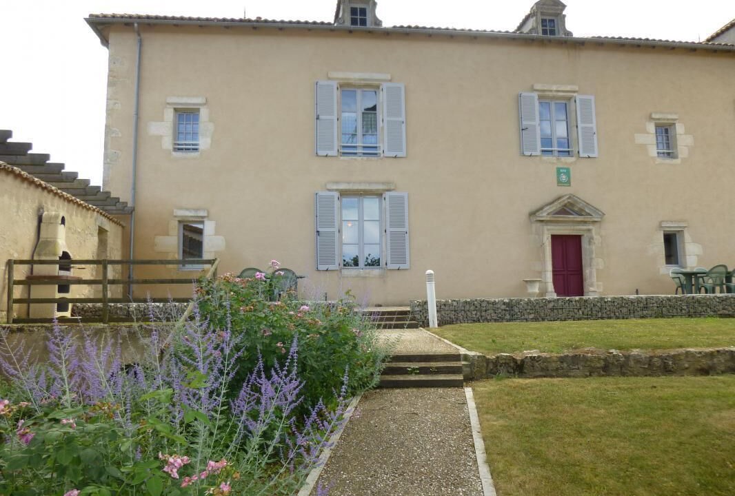 Photo of Outdoor in Lhommaize