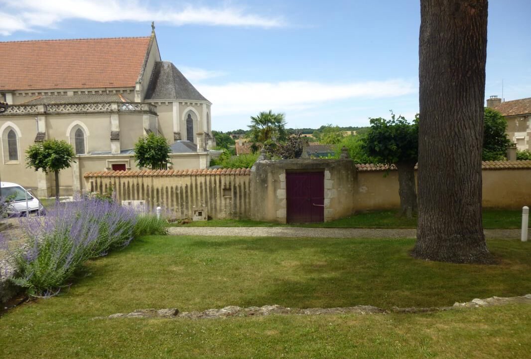 Photo of Outdoor in Lhommaize