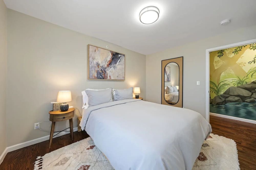 Photo of Bedroom in Oak Square