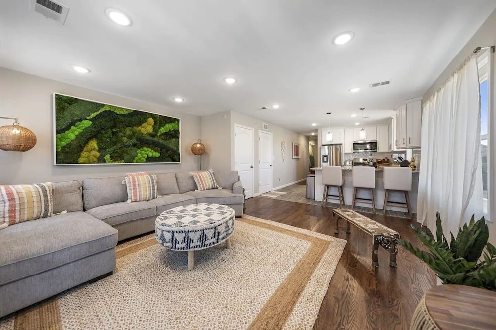 Photo of Livingroom in Oak Square