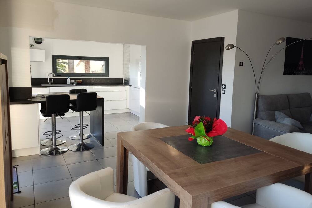 Photo of Others in Garrigues