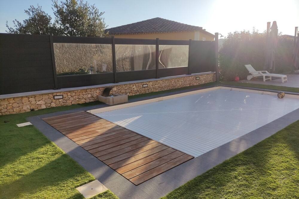 Photo of Others in Garrigues