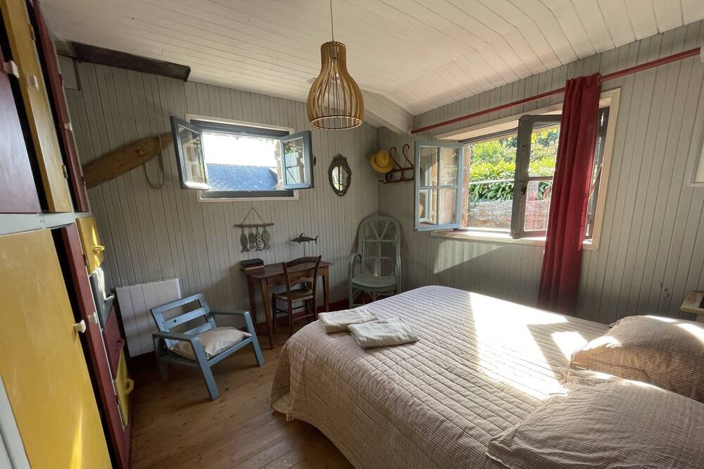 Photo of Bedroom in Ile-de-Brehat