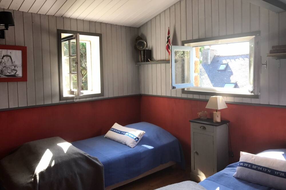 Photo of Bedroom in Ile-de-Brehat