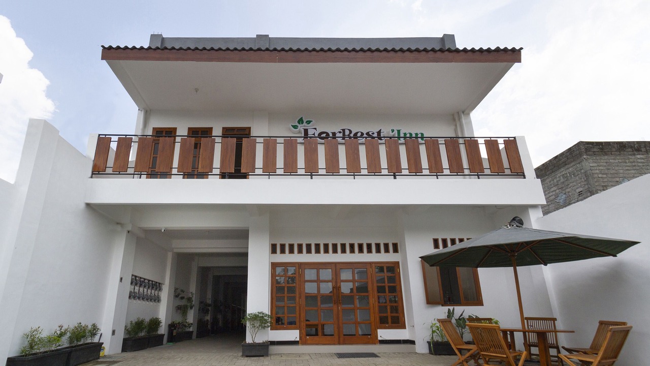 Photo of Buildings in Kalangbret