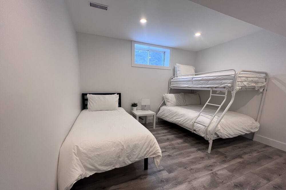 Photo of Bedroom in Armour