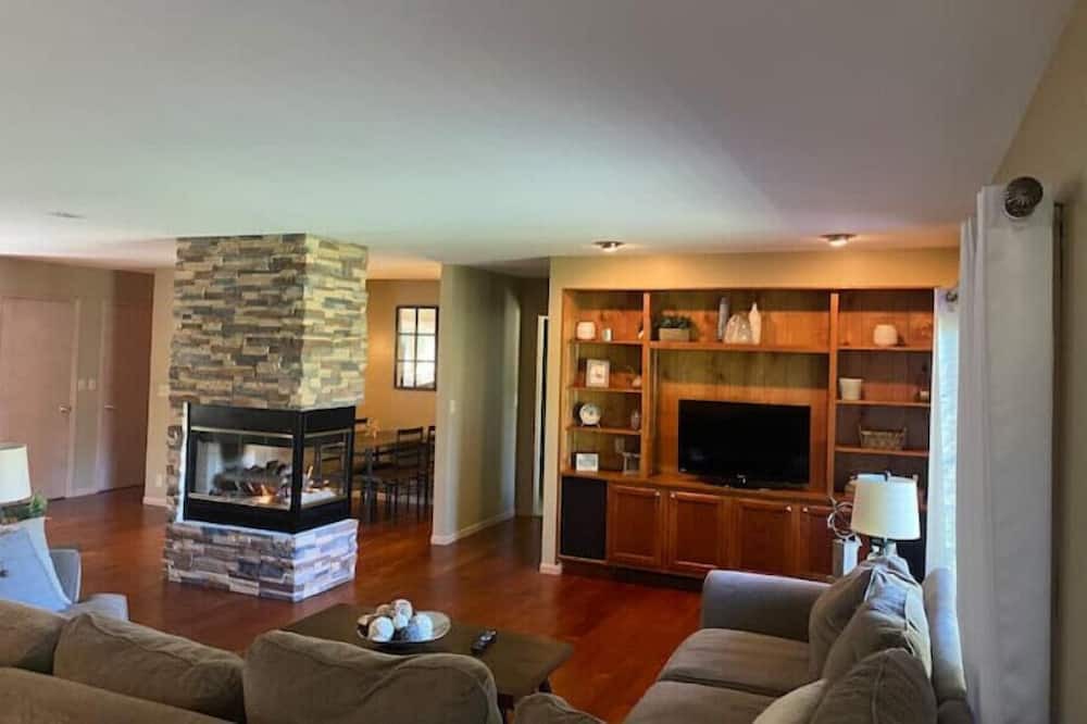 Photo of Livingroom in Granville