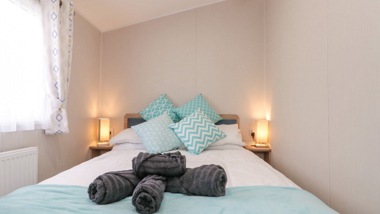 Photo of Others in Cayton Bay