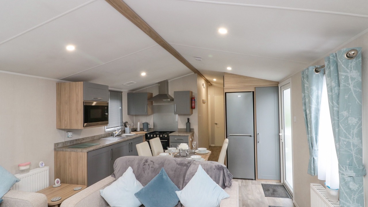 Photo of Livingroom in Cayton Bay