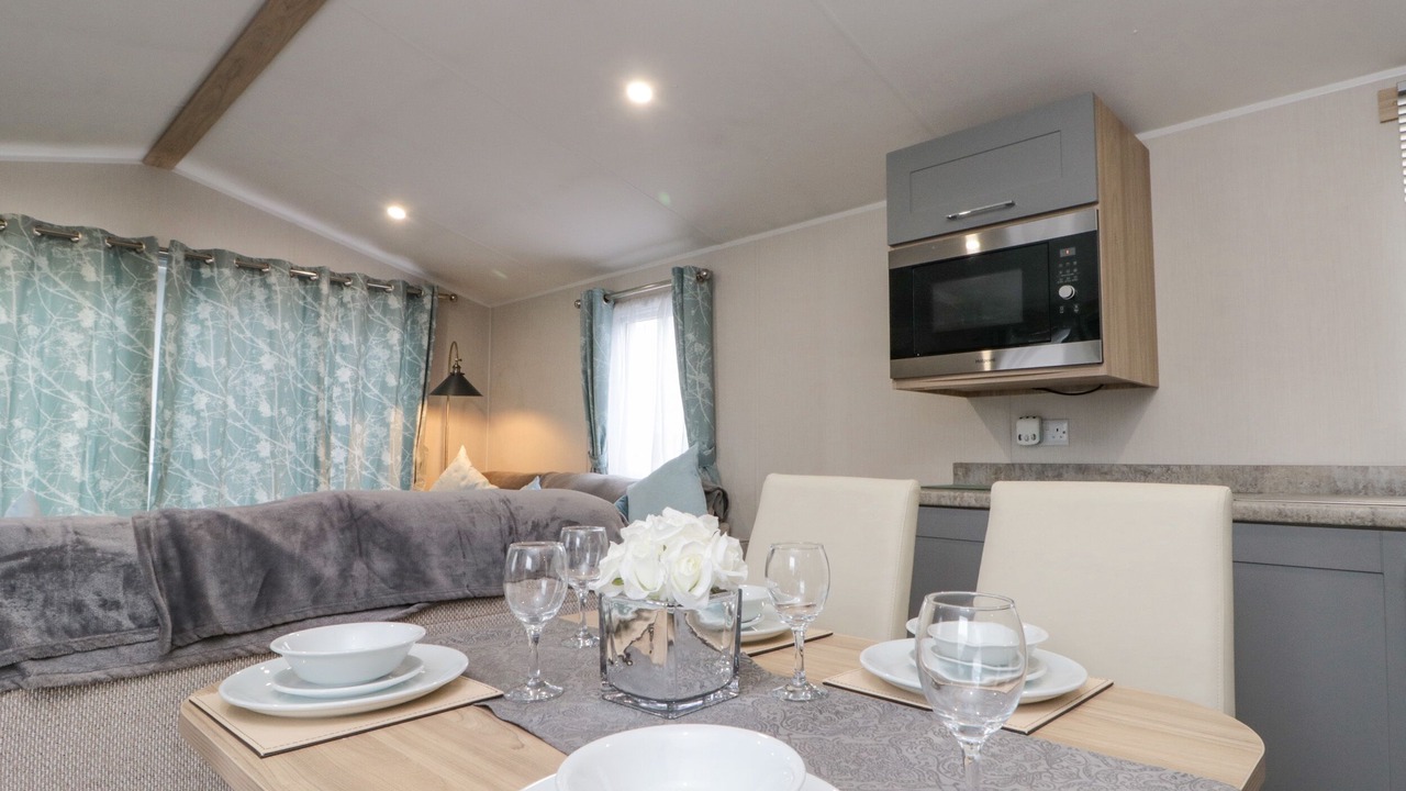 Photo of Others in Cayton Bay