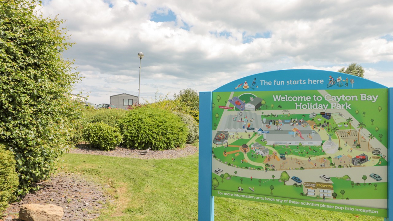 Photo of Others in Cayton Bay