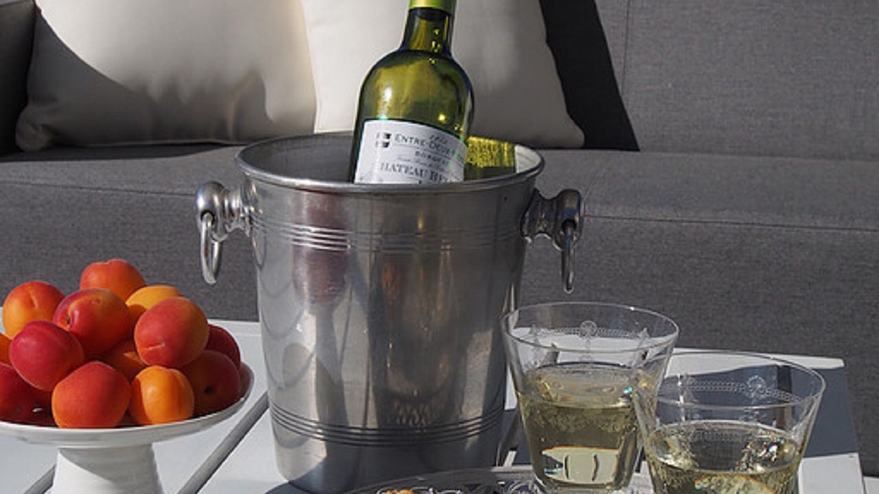 Photo of Others in Les Esseintes