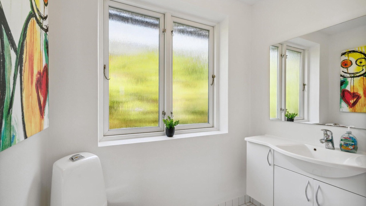 Photo of Bathroom in Fur