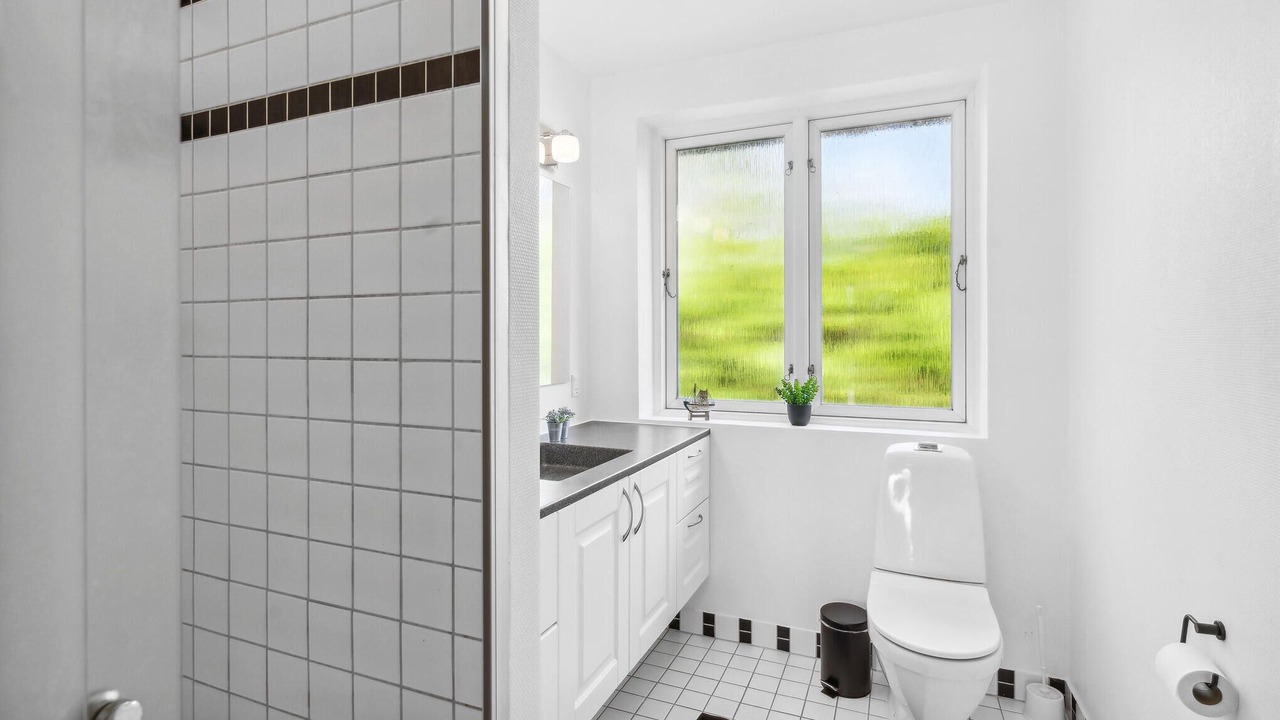 Photo of Bathroom in Fur