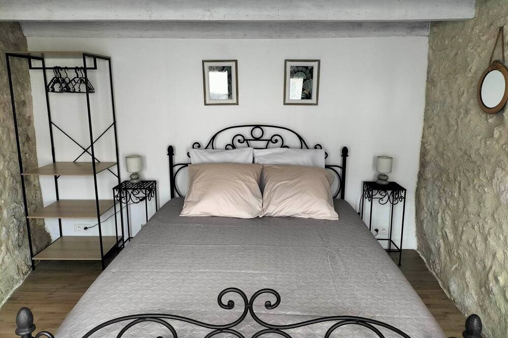 Photo of Bedroom in Courbiac