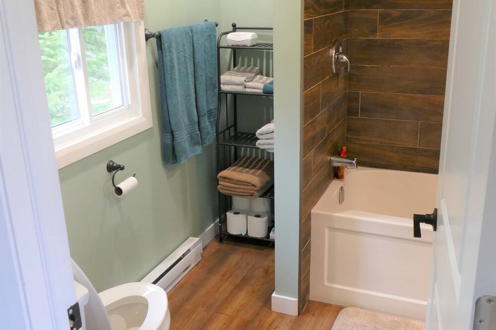 Photo of Bathroom in Faraday