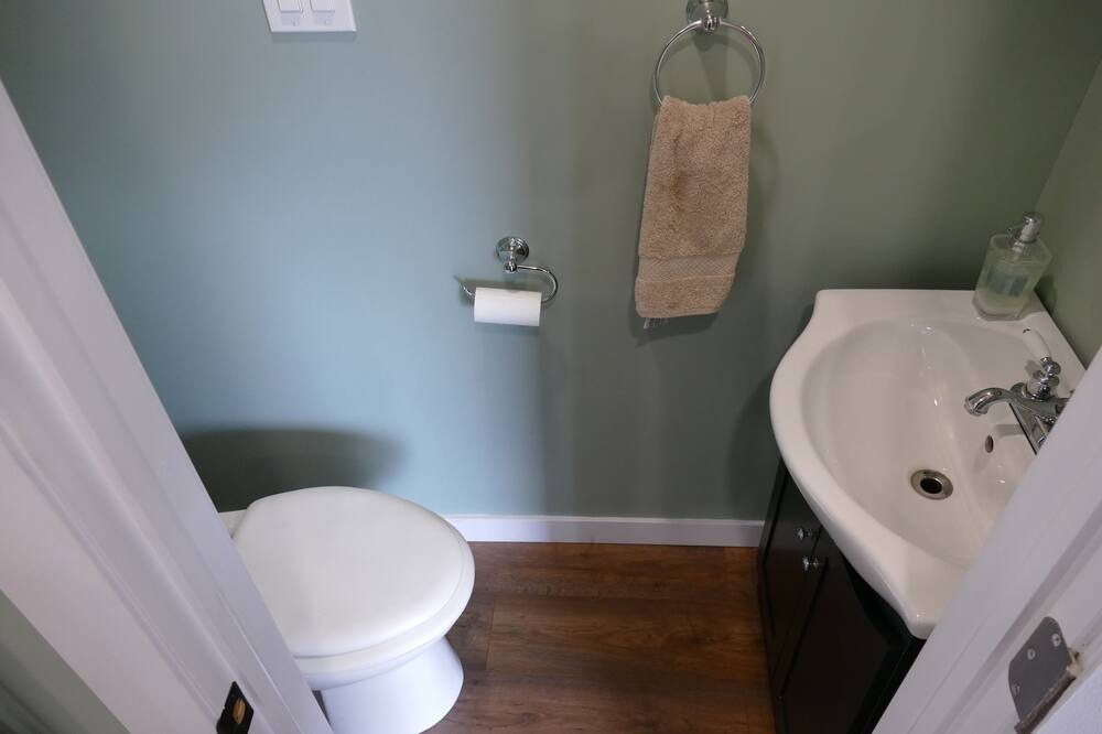 Photo of Bathroom in Faraday