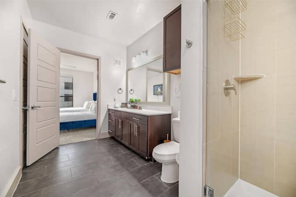 Photo of Bathroom in Cedar Crest