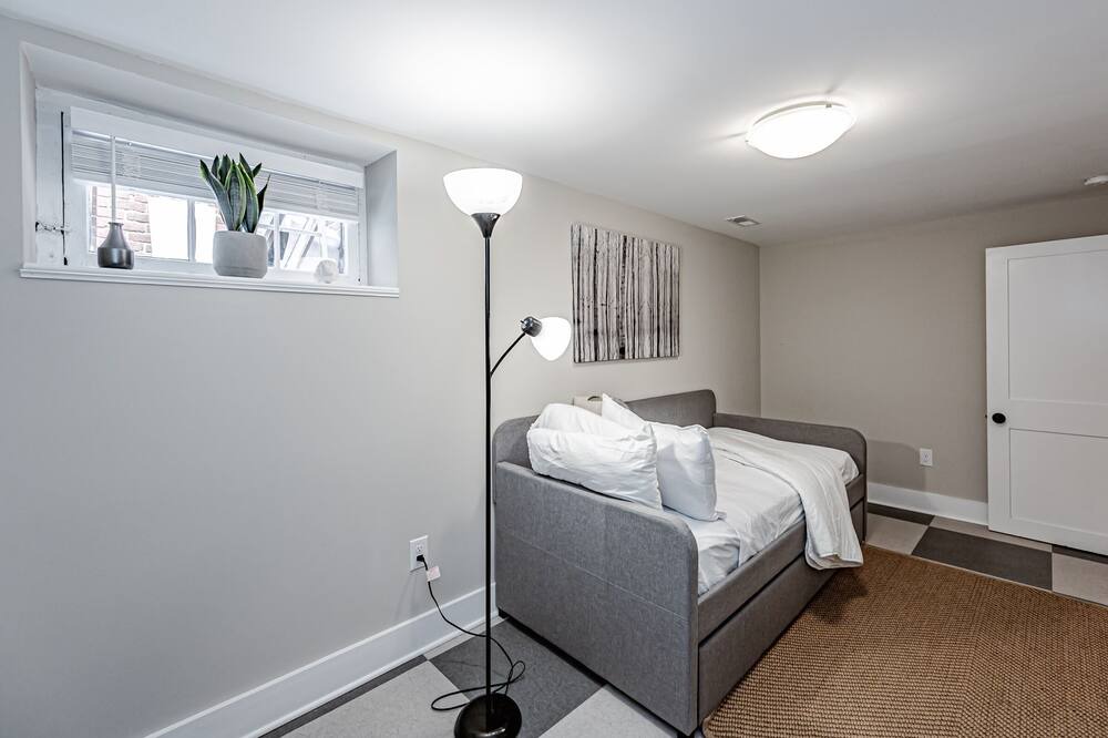 Photo of Bedroom in Fan District